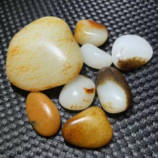 籽料:千年红皮 万年黑皮